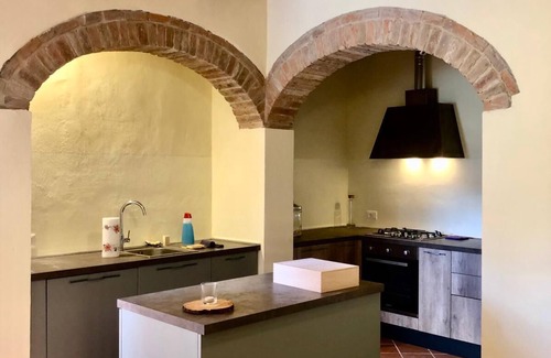 Capraia e Limite Casa | Casale Castiglioni Country Inn
