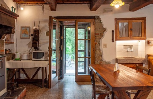 Santa Reparata Otro | Casale Rancaccio, private rental home with pool