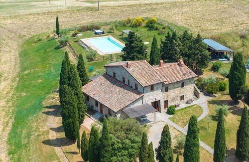 Castiglione d'Orcia Villa | Villa en Campiglia D'orcia con 8 habitaciones, capacidad 16