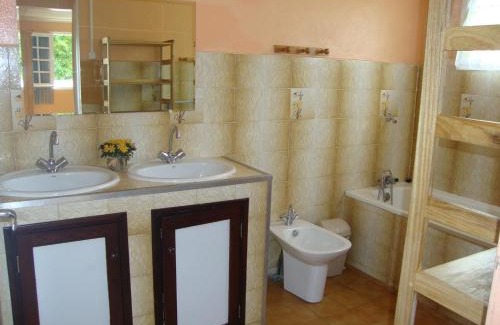 Cilaos Casa | CASAMELIAS "Le camélia"