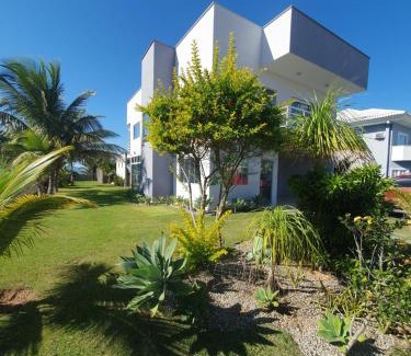 Sao Vicente de Paula Casa | Casarão de frente para a lagoa de Praia Seca