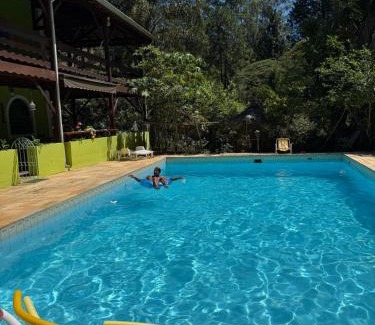 Sao Luiz Do Paraitinga Cama Y Desayuno | Casarão verde