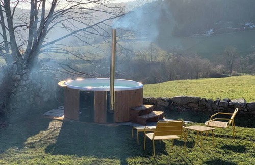 Vaudevant Villa | CASARIOU Les Bernards villa Ardeche Nordique Bath, Pool
