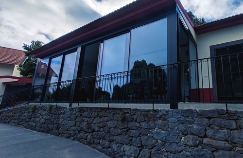Camacha Casa | Casas de Pedra: disfrute de un ambiente rural con todas las instalaciones de un hotel.