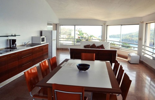 Las Playas Hotel | Casas del Acantilado