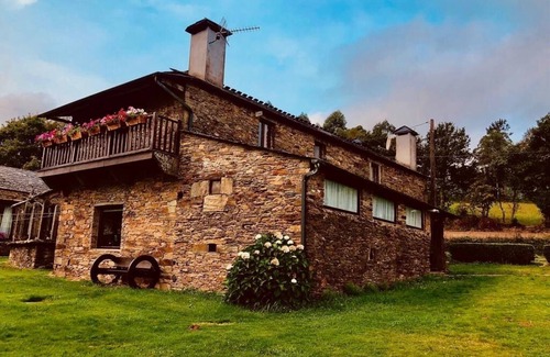 Monfero Casa | CASAS DO CAMPO - ALPENDRE (2 pax)