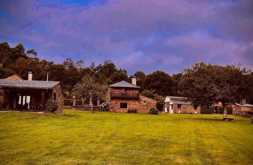 Monfero Casa | CASAS DO CAMPO - ALPENDRE (2 pax)