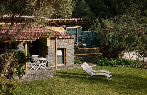 Calheta Chalet De Esquí | Casas Maravilha - Árvore by Madeira Sun Travel