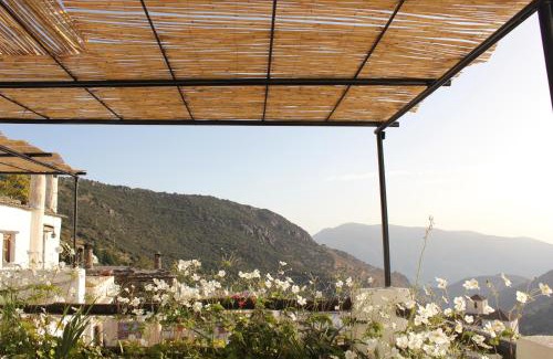 Bubion Casa | Casas Rurales Encarnita