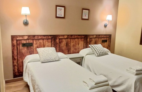 Peruyes Chalet De Esquí | Casas Rurales Entre Castaños. Asturias.2 Casas Entre el mar y la Montaña