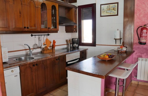 Solosancho Cabaña | LOS MOROS - Casa Rural para grupos de 8 personas en Ávila con piscina