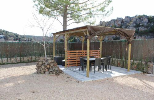 Ossa de Montiel Chalet De Esquí | Casas Rurales Tía María