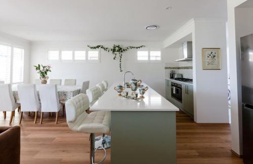 Dunsborough Casa | CasaSandra - Perfectly Located Tasteful Charm