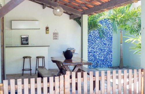 Barra Mar Casa | Casasveraneio casa top com 3 suítes com ar condicionado a 100 m da Praia - Barra de São Miguel, 7 minutos do gunga e 3 da praia bonita e conchas ! Área gourmet particular com churrasqueira , chuveirão !condomínio com muito verde,piscina de 10m!