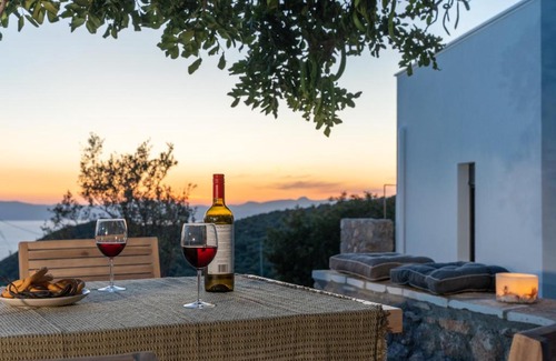 West Mani Villa | Casatino Villas