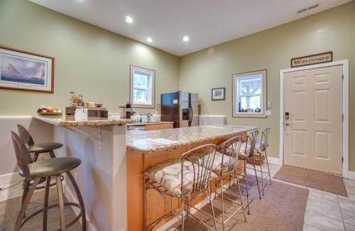 Cascade Casa | Cascade Cabin Hideaway with Views, half Mi to Lake