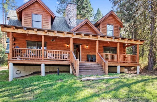 Cascade Cabina | Cascade Log Cabin. Walk to the Lake and Golf Course