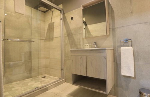 Nelspruit Cabina | Cascades Guest Lodge and Apartments