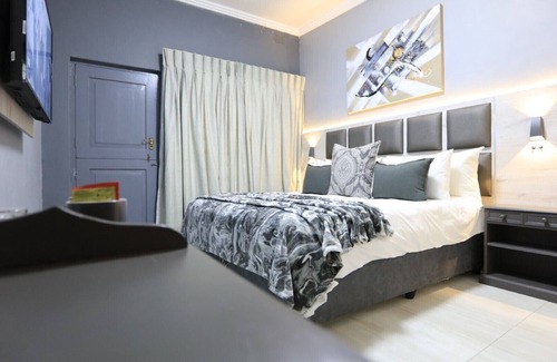 Nelspruit Cabina | Cascades Guest Lodge and Apartments