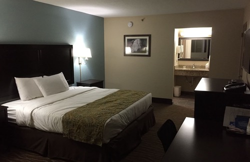 Hendersonville Hotel | Cascades Mountain Resort, Ascend Hotel Collection