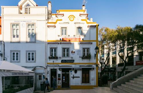 Cascais Hostal | Cascais Bay Hostel