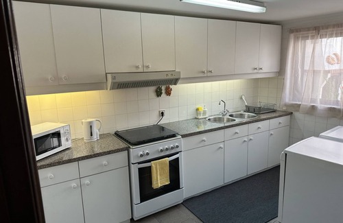 Alvide Cabaña | Cascais Quaint Cottage- Fully Equipped and Furnished Large Studio. Sleeps 2 or 4