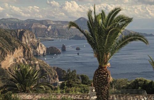Lipari Casa | Case Quattrocchi - Giardino e Terrazzi con vista Panoramica sul Mare, Etna e Vulcano