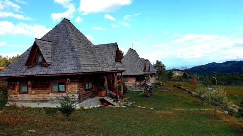 Botiza Casa | Casele de vacanta Luca & Vicentiu