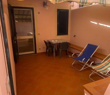 Ustica Apartamento | Caserta Holiday Rent