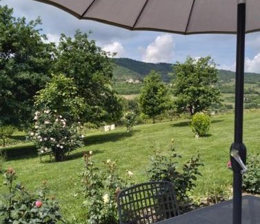 Camerana Casa | Casetta delle rose