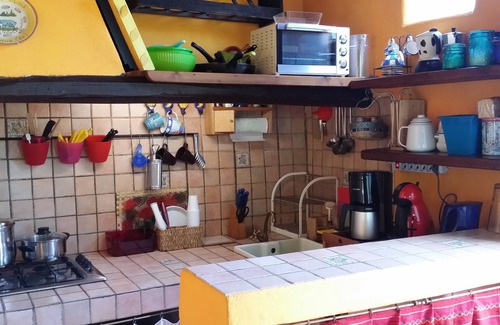 Monte Gallina Cabaña | casetta eoliana piscina escondida romántica, jacuzzi y sauna, uso privado de los huéspedes