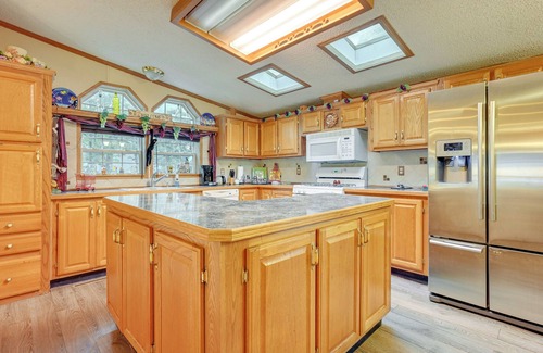 Caseville Casa | Caseville Home: Walk to Beach on Lake Huron!