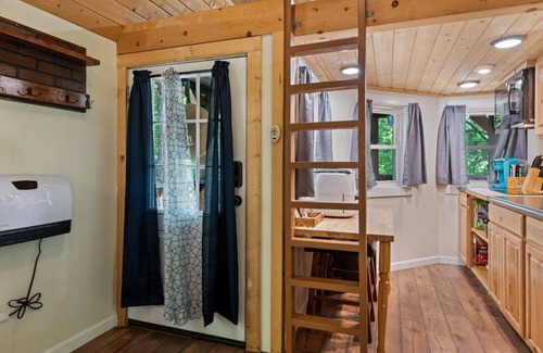 Cullowhee Casa | Casey Paradise Tiny Home Mountain Retreat near WCU