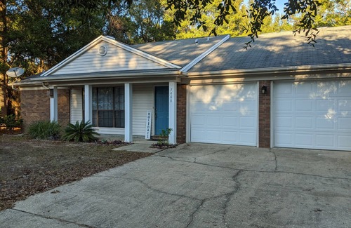 Northeast Pensacola Casa | Hermosa casa, conveniente para I-10, aeropuerto, centro de la ciudad, UWF / PSC, playas y más