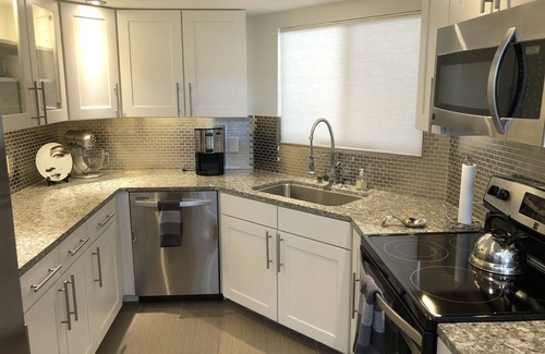 Baristo Condominio | Casey's Oasis in Desirable Villa Caballeros