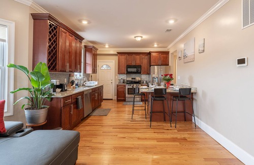 Dorchester Apartamento | 90-Boston Spacious Convenient Apartment