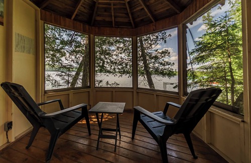 Tudor and Cashel Cabaña | Cashel Cove
