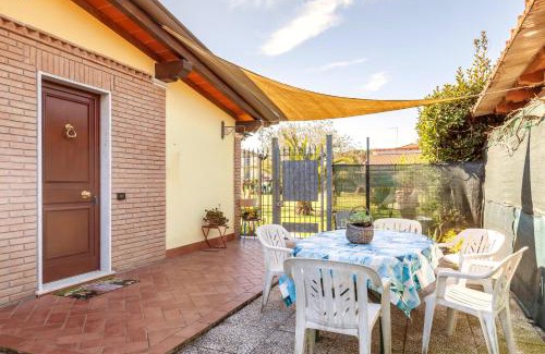 Marina di Massa Casa | Casina del Glicine