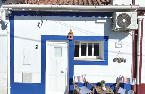 Alfarim Casa | Casinha Azul near Meco Beach
