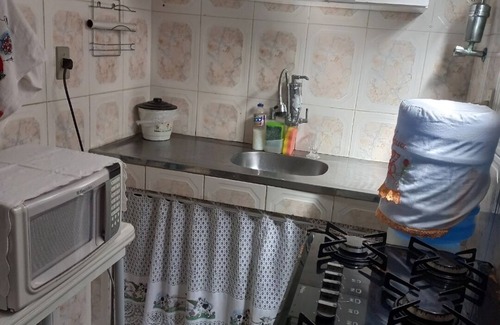 Guaratiba Casa | Casinha Cercada de Verde