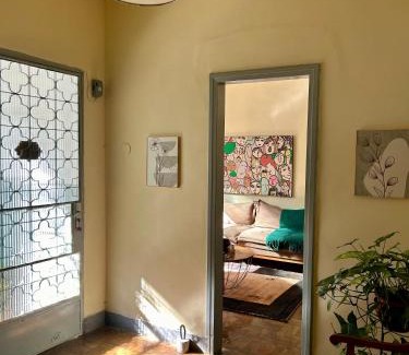 Calafate Apartamento | Casinha do Prado, conforto vintage, ar condicionado