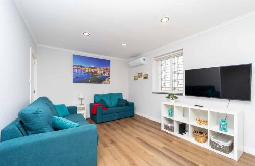 Vila Nova de Gaia Apartamento | Casinha dos Avós by LovelyStay