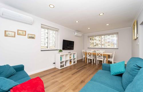 Vila Nova de Gaia Apartamento | Casinha dos Avós by LovelyStay