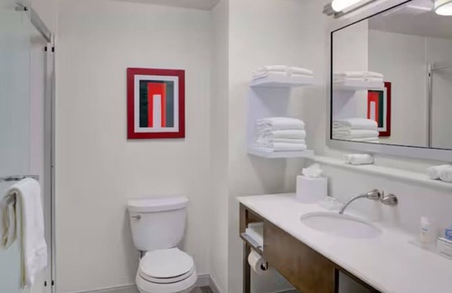 Columbus Hotel | Casino, Culture & Comfort: Columbus Stay w/ Pool | Free Breakfast & WiFi