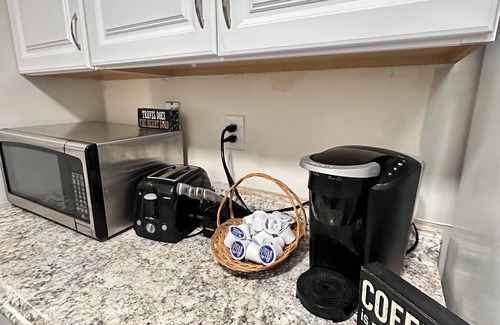 Montville Apartamento | Casino Getaway! 2M from Mohegan 8M from Foxwoods