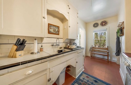 Sam Hughes Casa | Close to U of A / Patio / 1 BR 1 BA / Sam Hughes
