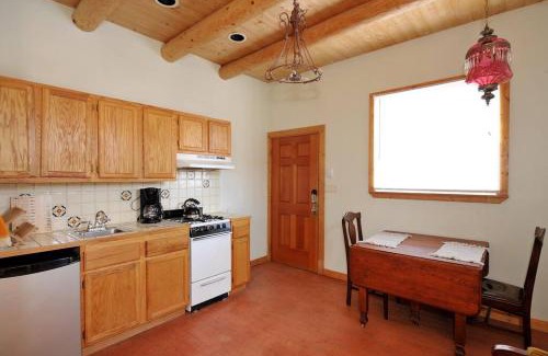 Northeast Santa Fe Casa | Casita Bee, Santa Fe charmer