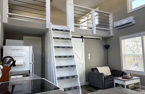 Tyler Cabaña | CASITA BELLA: PRIVATE HOT-TUB, FIREPIT & GRILL.