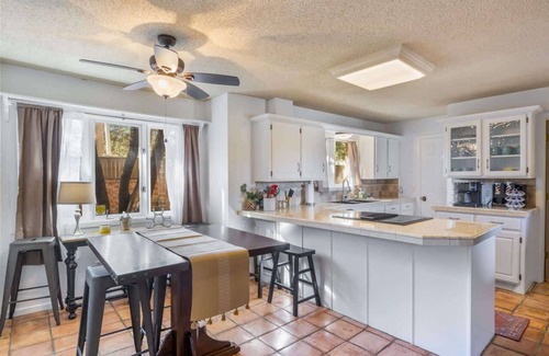 North by Northwest Casa | Casita Bonita - 3BR 2BA - Close to Everything