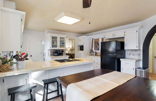 North by Northwest Casa | Casita Bonita - 3BR 2BA - Close to Everything